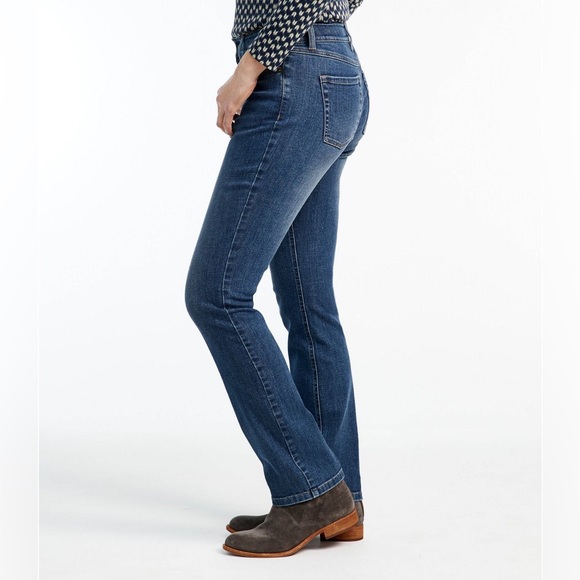NWT L.L. Bean | Women's BeanFlex Jeans, Favorite Fit Straight-Leg - Picture 3 of 5
